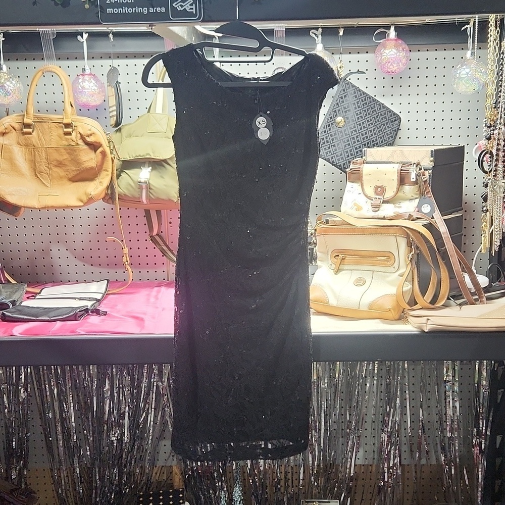Ralph Lauren Black Lace Sequin Dress Size 2P offers Welcomed